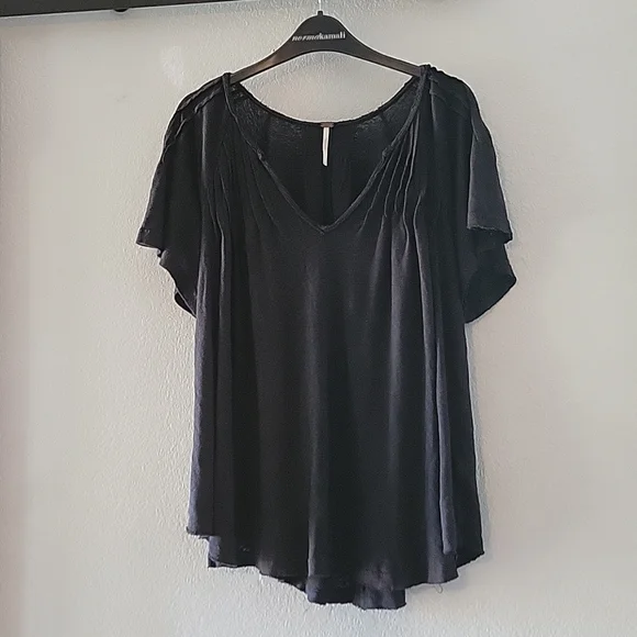 Free People Oversized Black shirt Fits S M L XL - Picture 1 of 8